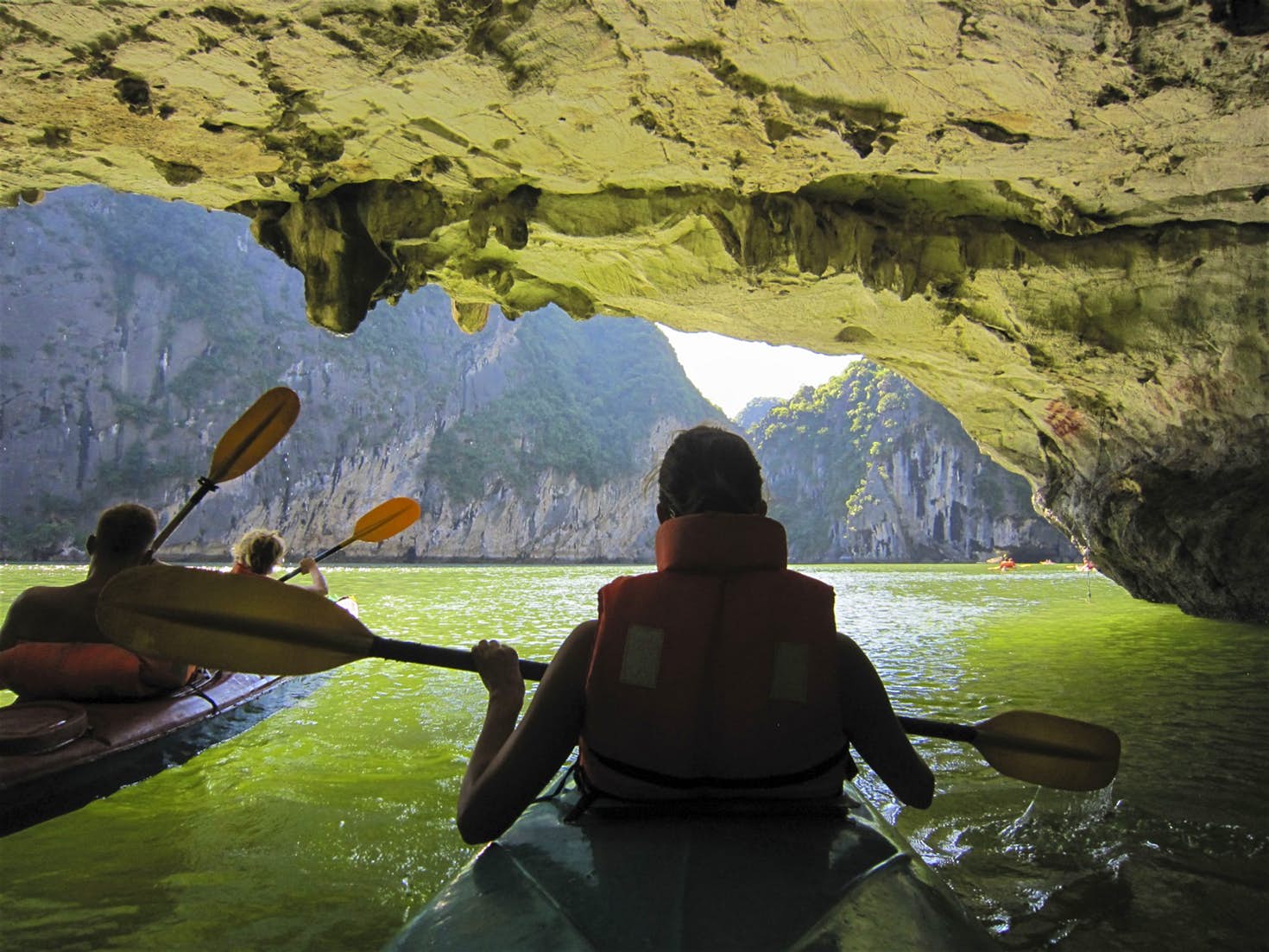Visiting Halong Bay: tips to plan your trip